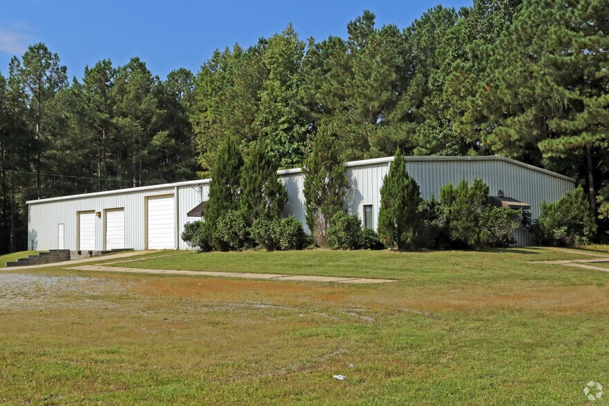 More Photos Of 39 English Rd, Rocky Mount Light Distribution For Lease