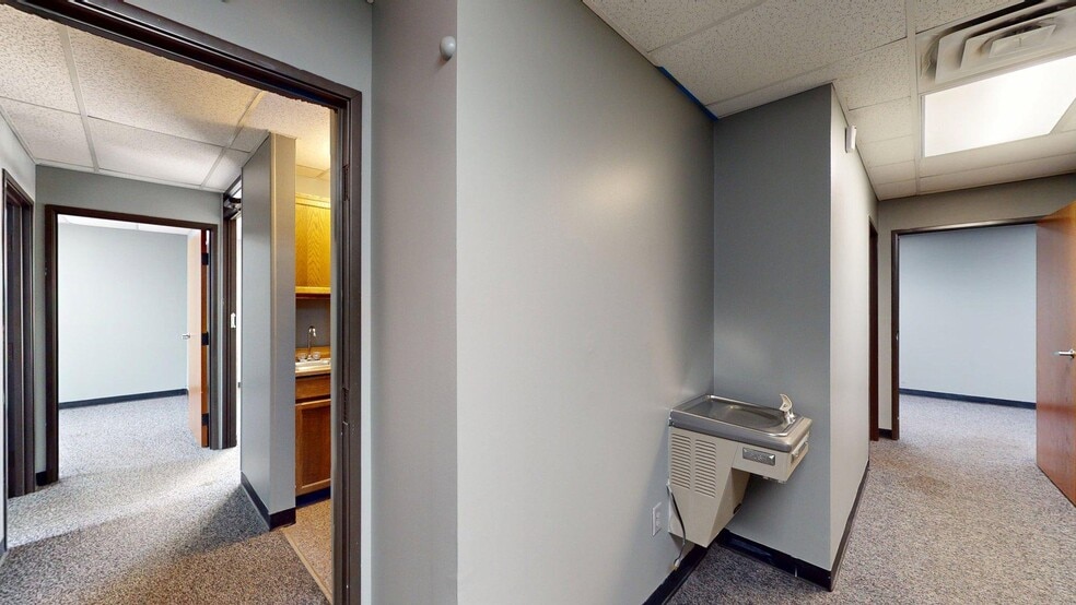 More Photos Of 2109 N Yellowood Ave, Broken Arrow Light Distribution For Lease