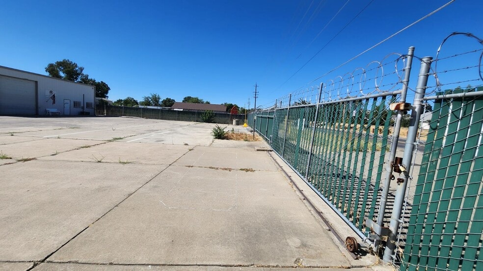 More Photos Of 4835 Rio Linda Blvd, Sacramento Warehouse For Lease