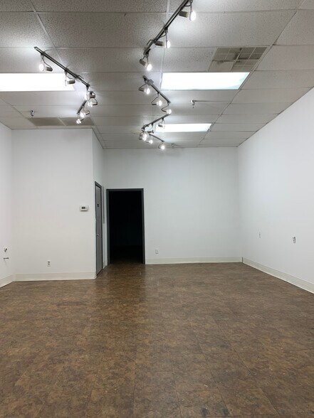 More Photos Of 138-140 Johnny Mercer Blvd, Savannah Unknown For Lease