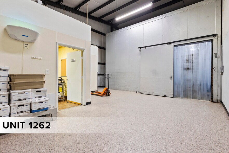 More Photos Of 1250-1264 SW Biltmore St, Port Saint Lucie Warehouse For Sale