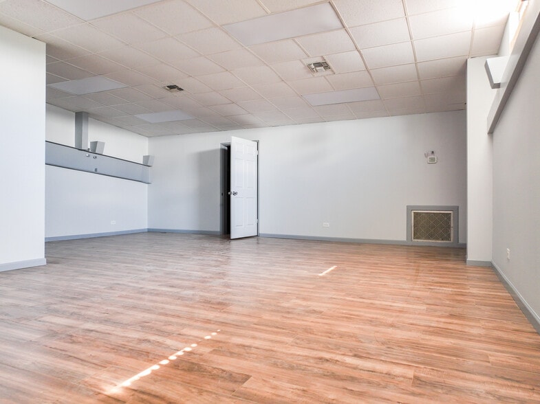 More Photos Of 14732 Bulverde Rd, San Antonio Warehouse For Lease