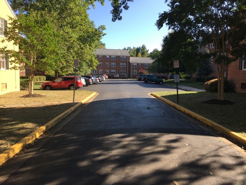 More Photos Of 1701 Belle View Blvd, Alexandria Office For Lease