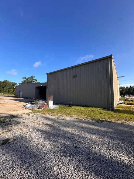 More Photos Of 5055 Edgefield Rd, Trenton Warehouse For Sale