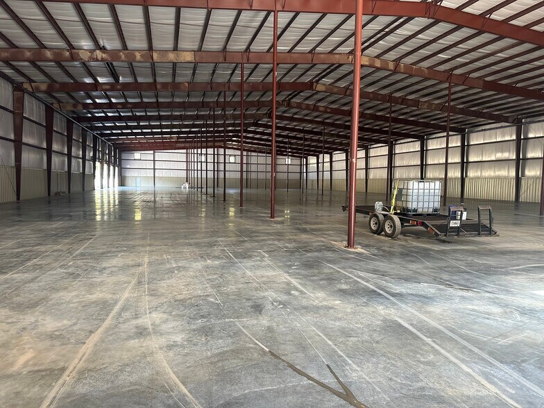 More Photos Of 71 Busch Dr, Lagrange Warehouse For Lease