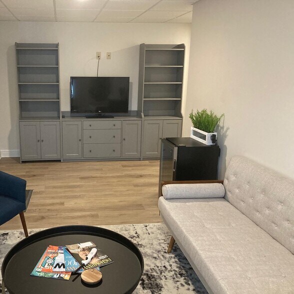 More Photos Of 1330-1360 Old Freeport Rd, Pittsburgh Unknown For Lease