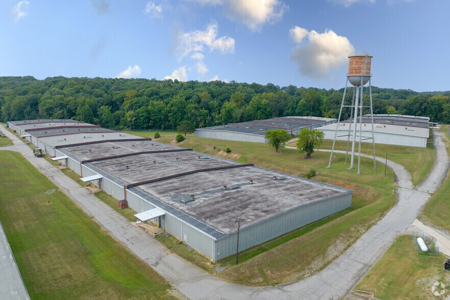 More Photos Of 946 Newgass St, Danville Manufacturing For Lease