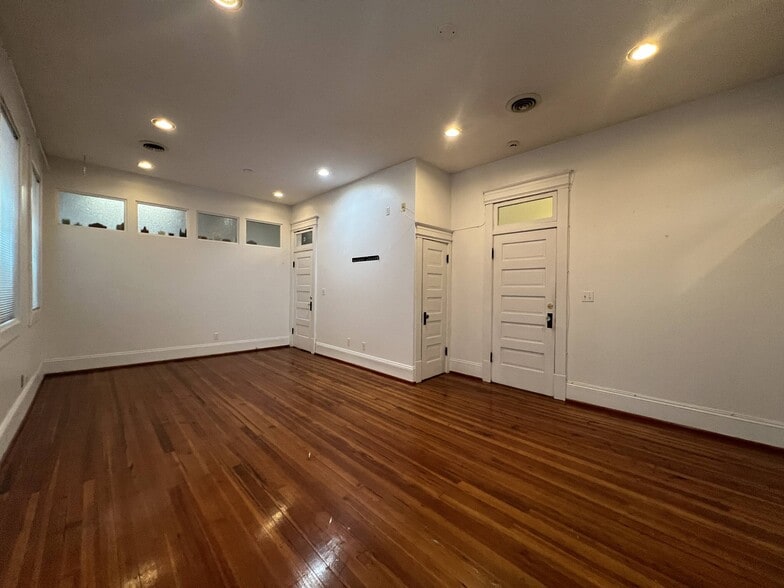 More Photos Of 304-306 Market St SE, Roanoke Storefront Retail Office For Lease