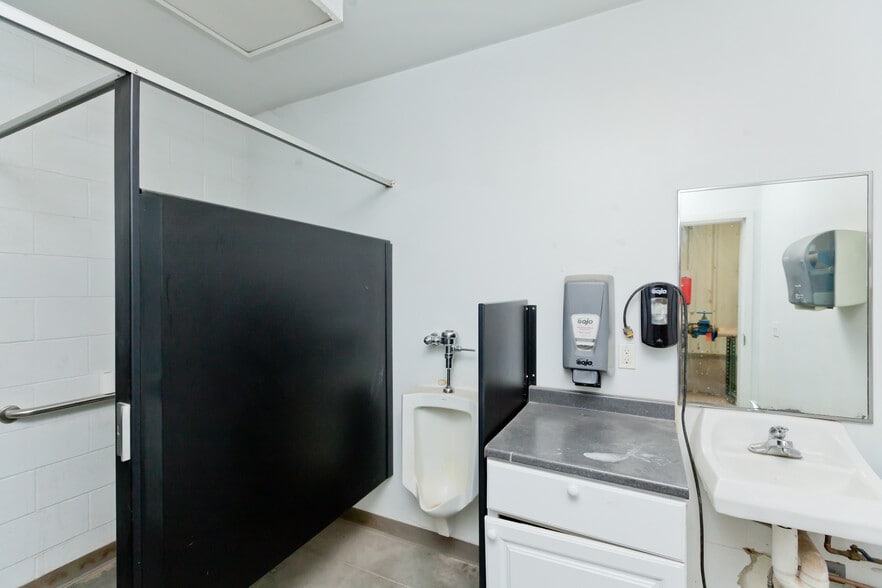 More Photos Of 374 31 5/8 Rd., Grand Junction Industrial For Lease