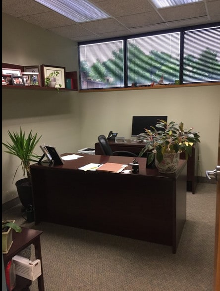 More Photos Of 33 Rock Hill Rd, Bala Cynwyd Office For Lease
