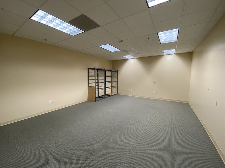 More Photos Of 18705 Madrone Pky, Morgan Hill Flex For Sale
