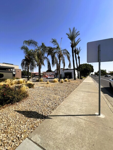 More Photos Of 1697 W Lacey Blvd, Hanford Carwash For Lease