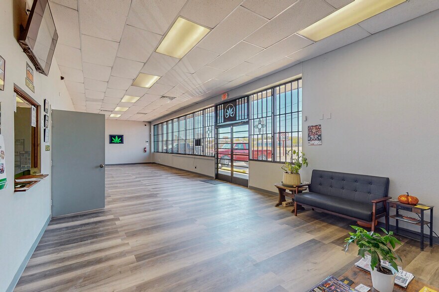 More Photos Of 804 S Main St, Belen Storefront For Sale