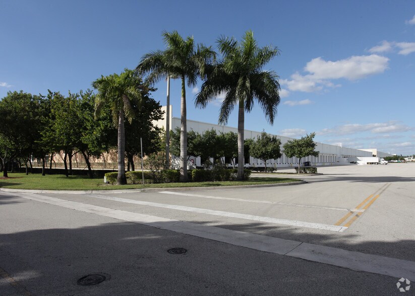 More Photos Of 9701 NW 112 Ave, Medley Distribution For Lease