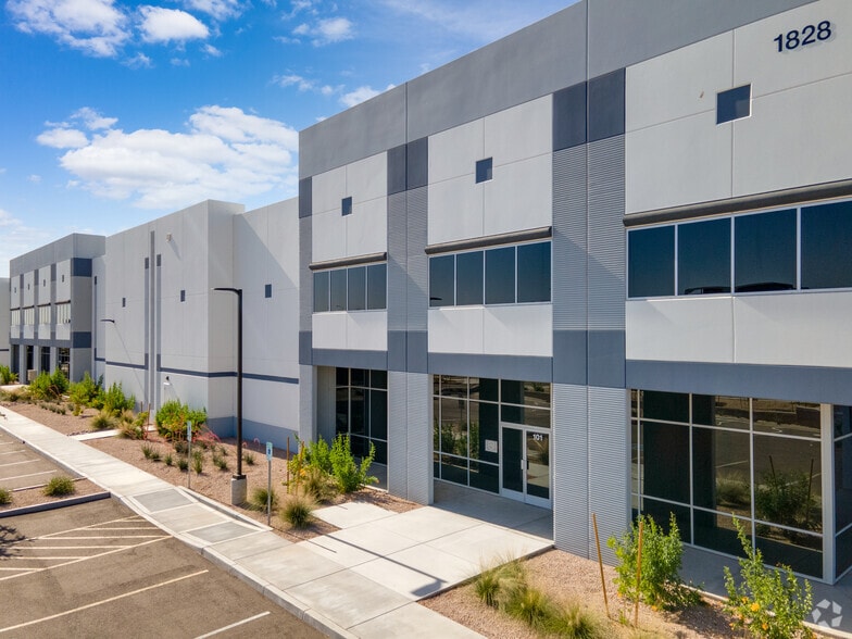 More Photos Of 1828 N Higley Rd, Mesa Warehouse For Lease