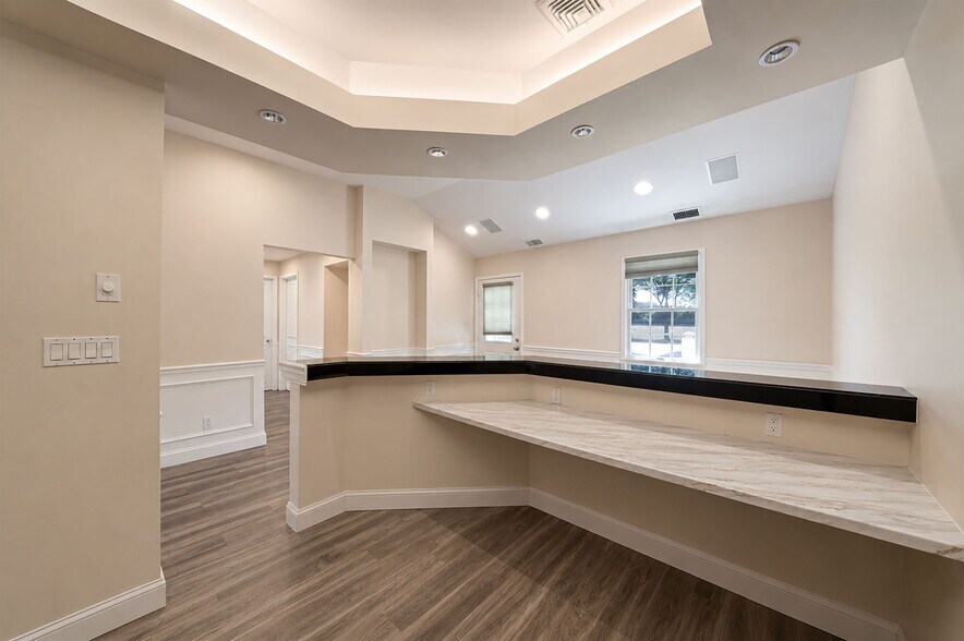 More Photos Of 41 Echo Ave, Miller Place Medical For Lease