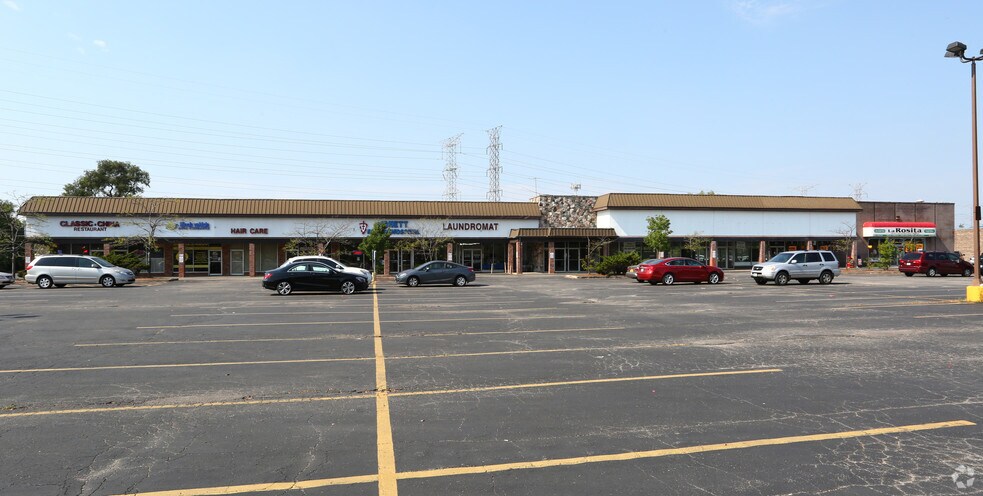 More Photos Of 1902-1960 S Wolf Rd, Wheeling General Retail For Sale