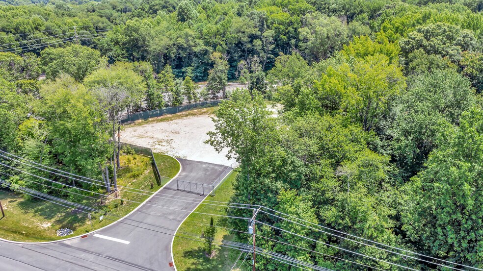 More Photos Of 1550 Porter Rd, Bear Land For Lease