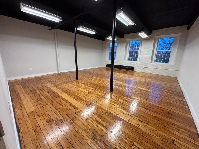 More Photos Of 2 Main St, Biddeford Unknown For Lease