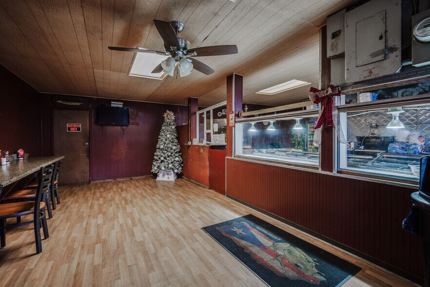 More Photos Of 389 Main St, Holyoke Restaurant For Sale