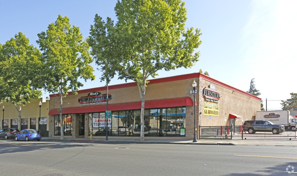 Primary Photo Of 842 S 1st St, San Jose Storefront For Lease