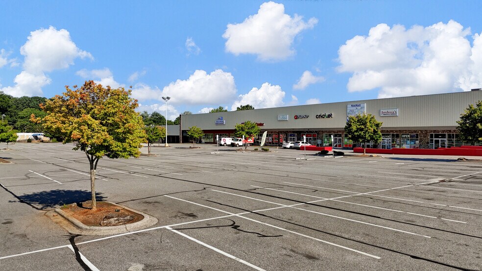 More Photos Of 3035-3086 Waughtown St, Winston-Salem Unknown For Lease