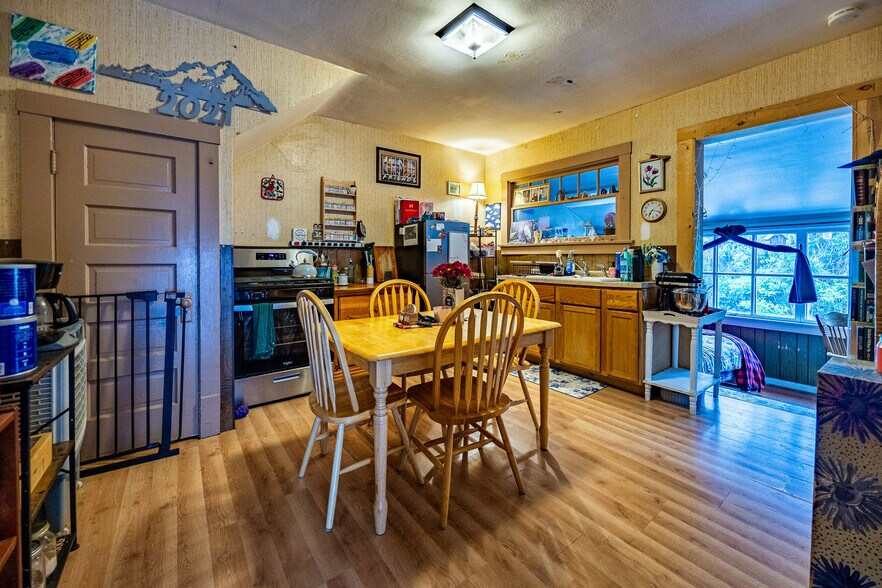 More Photos Of 100 E 28th St, Cheyenne Apartments For Sale