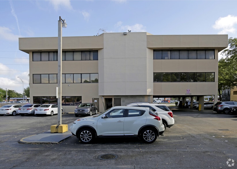 More Photos Of 8080 W Flagler St, Miami Office For Lease