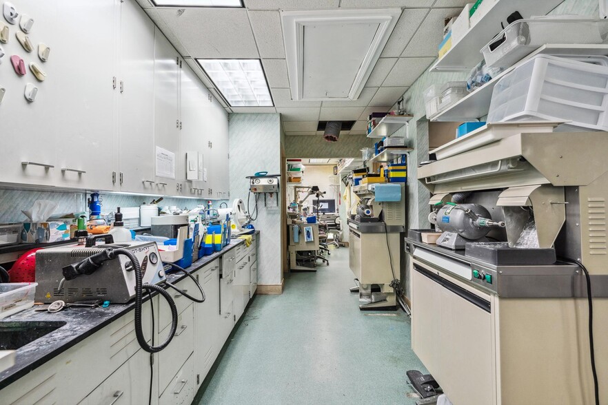 More Photos Of 1802 San Miguel Dr, Walnut Creek Medical For Sale