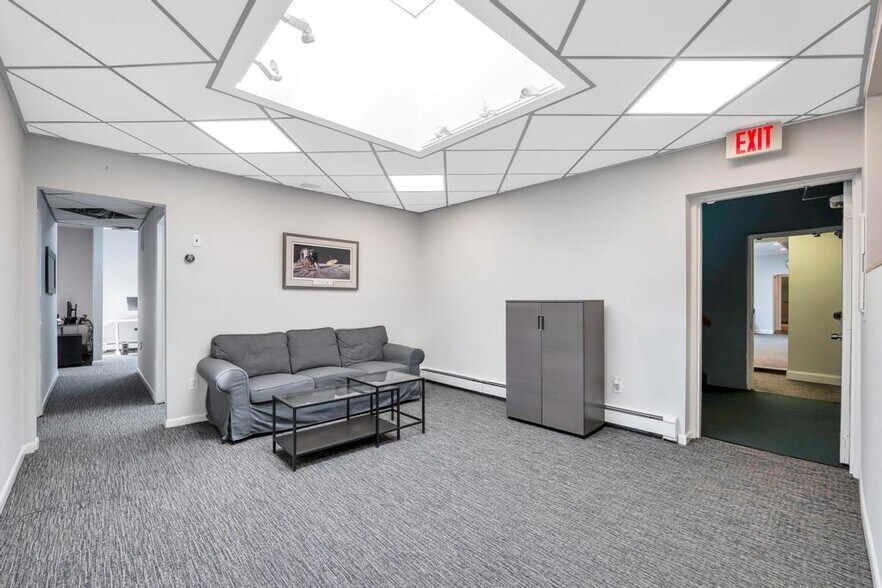 More Photos Of 39 Main St, Northport Office For Lease