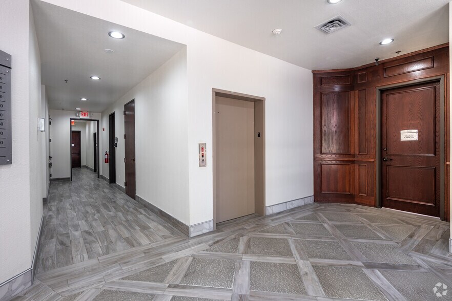 More Photos Of 16300 Addison Rd, Addison Office For Lease