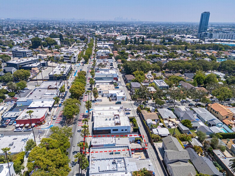 More Photos Of 8554 Washington Blvd, Culver City Bar For Sale