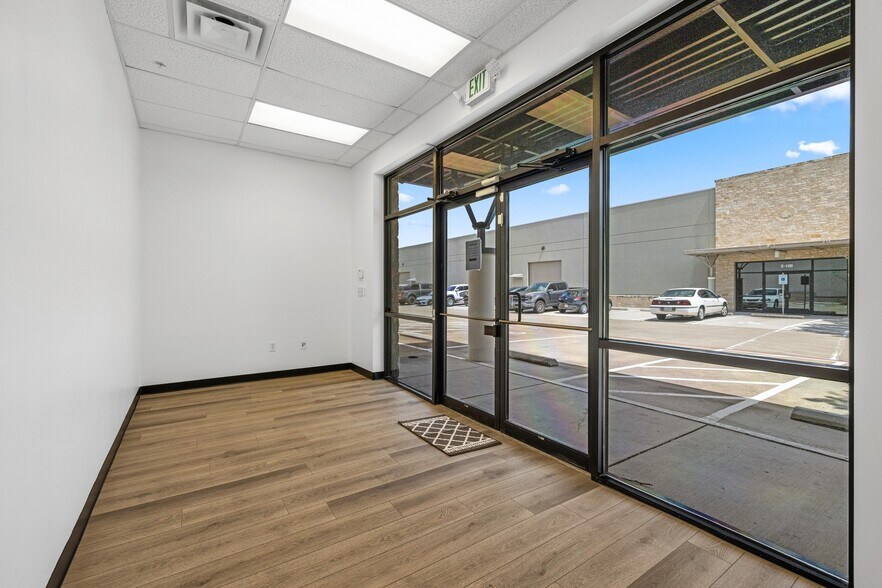 More Photos Of 190 N Bagdad Rd, Leander Unknown For Lease