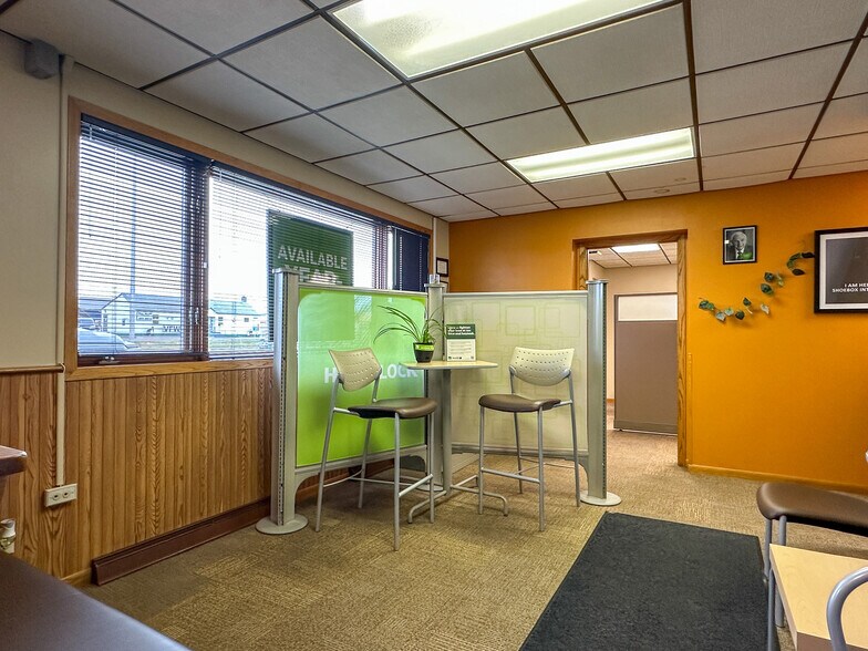 More Photos Of 233 S 8th St, Medford Office For Sale