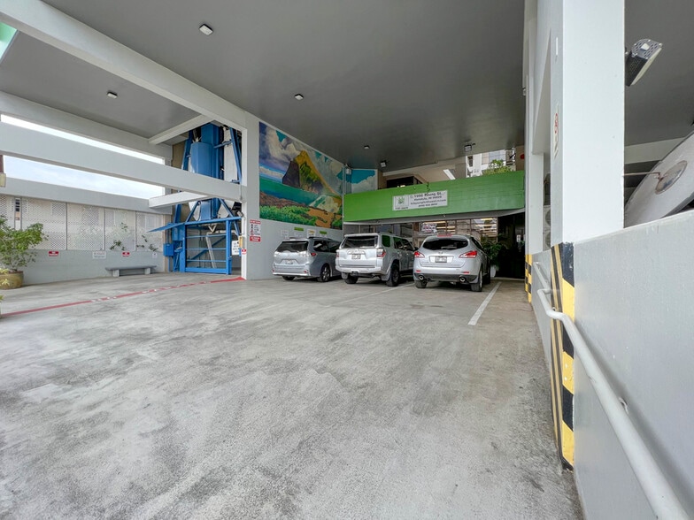 More Photos Of 1950 Young St, Honolulu Office For Lease