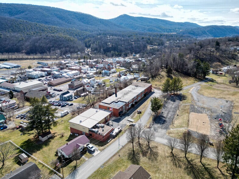 More Photos Of 81 Evick Dr, Franklin Flex For Sale