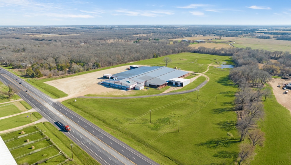 Primary Photo Of 3536 US Highway 82 E, Paris Specialty For Sale