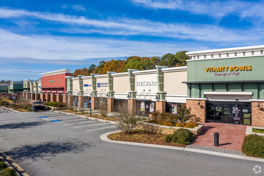 More Photos Of 300-612 Crosstown Dr, Peachtree City General Retail For Sale