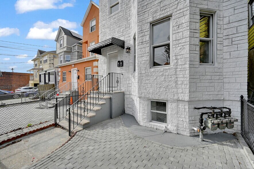 More Photos Of 148 S 13th Ave, Mount Vernon Apartments For Sale