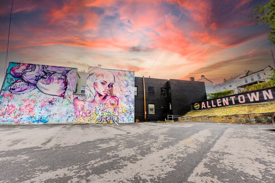 More Photos Of 829 E Warrington Ave, Pittsburgh Storefront Retail Office For Lease