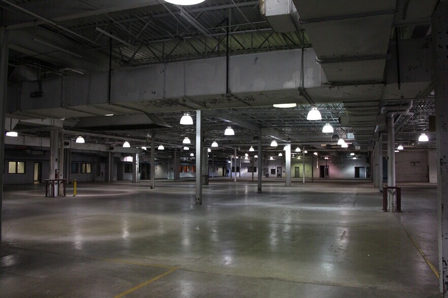 More Photos Of 458 Whitfield St, Fayetteville Manufacturing For Sale