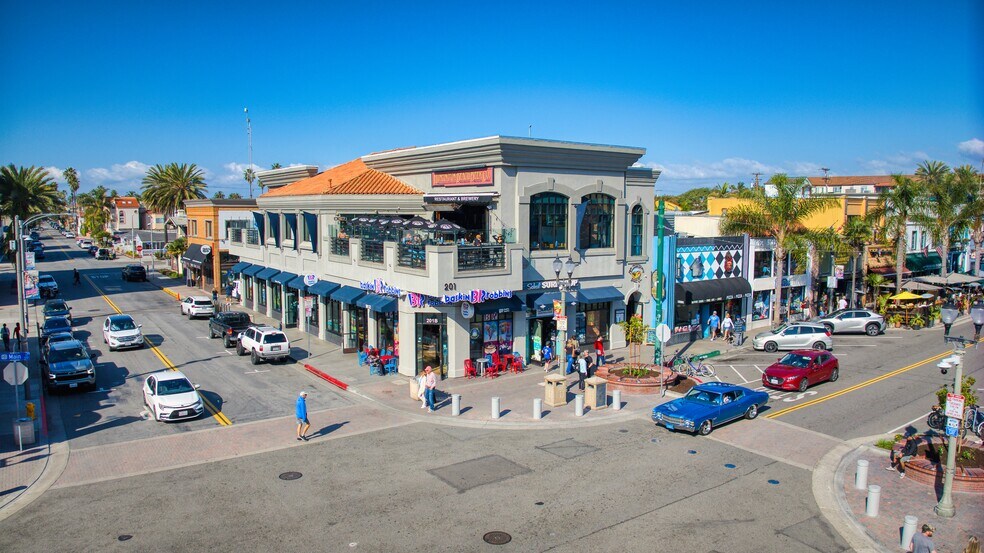 More Photos Of 201 Main St, Huntington Beach Storefront For Lease