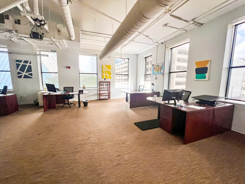 More Photos Of 6 E Bay St, Jacksonville Loft Creative Space For Lease