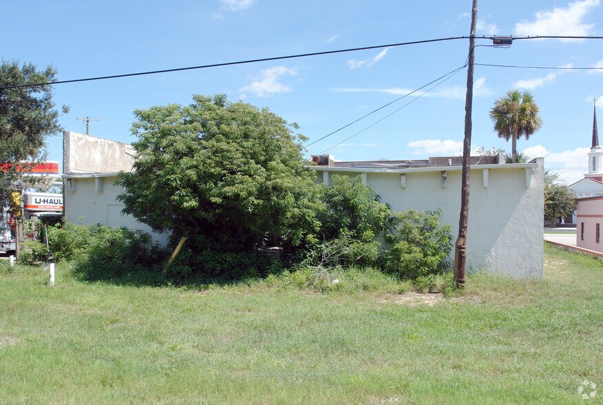 More Photos Of 2009 N Cocoa Blvd, Cocoa Service Station For Sale