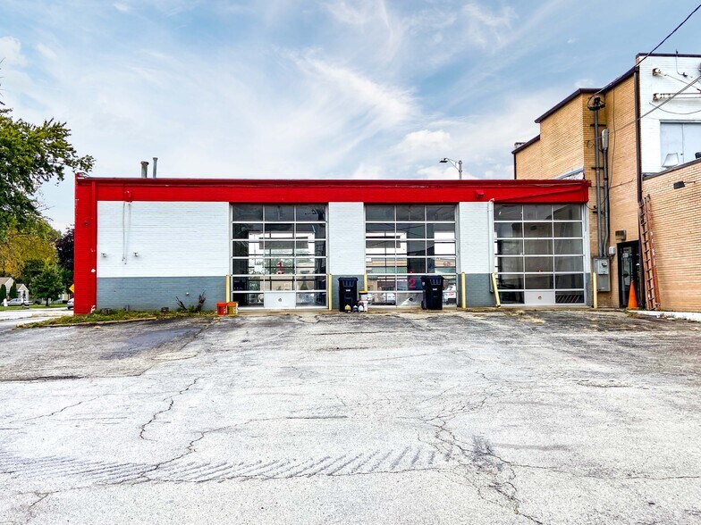 More Photos Of 4819 W 93rd St, Oak Lawn Auto Repair For Lease