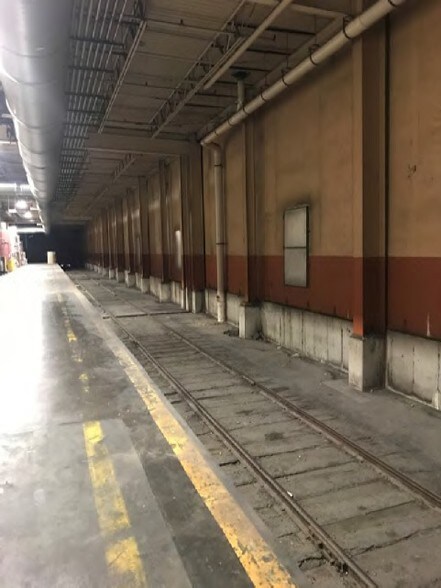 More Photos Of 5487 N Blue Bill Park Dr, Madison Distribution For Sale