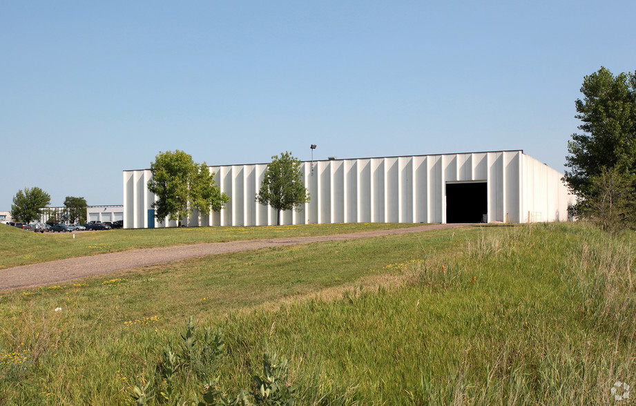 Primary Photo Of 8235 220th St W, Lakeville Manufacturing For Lease