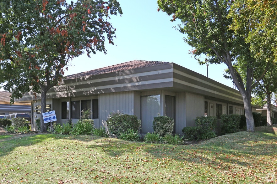 More Photos Of 4045 N Fresno St, Fresno Office For Lease
