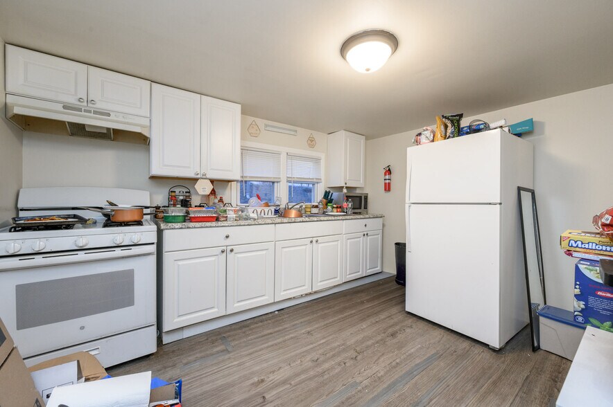 More Photos Of 122 S Rosewell Ave, South Amboy Apartments For Sale