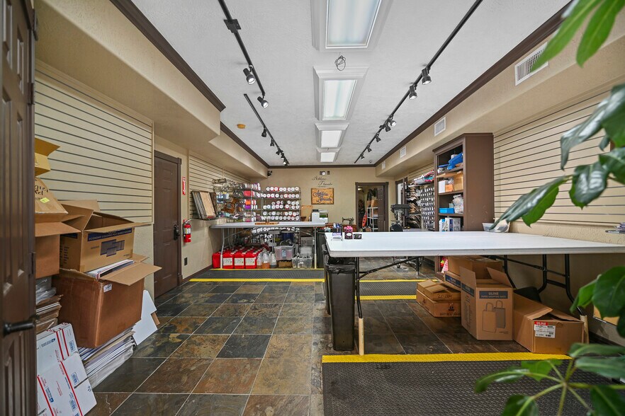 More Photos Of 20204 Schiel Rd, Cypress Warehouse For Sale